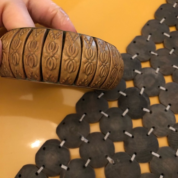 Unique! ✨ Oversized Embellished Bangle Bracelet - Picture 2 of 8